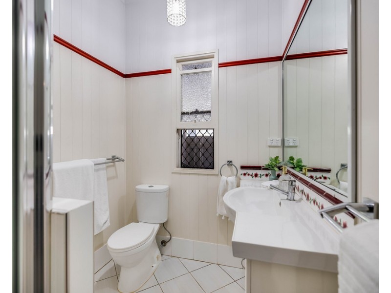 11 Parkinson Street, South Toowoomba QLD 4350