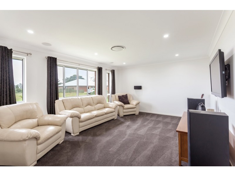 37 Bennett Street, Kleinton QLD 4352