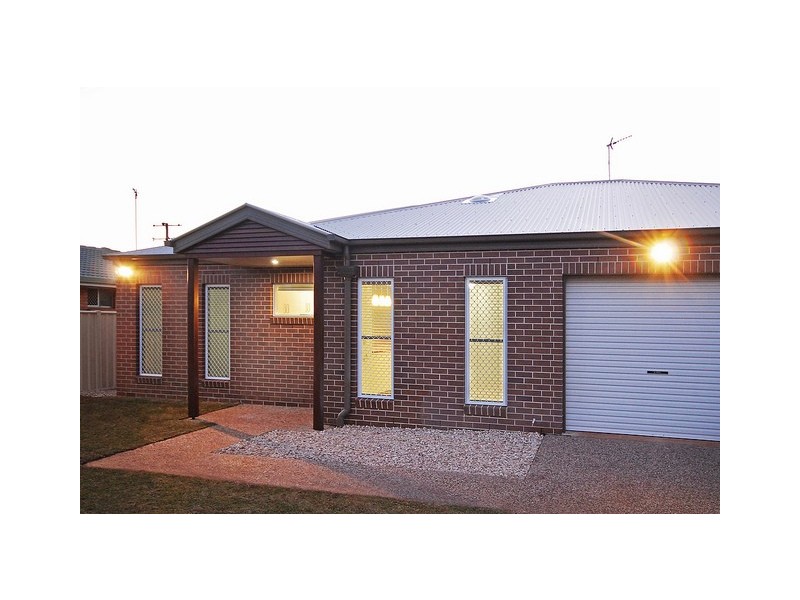 9a Miles Street, Harristown QLD 4350