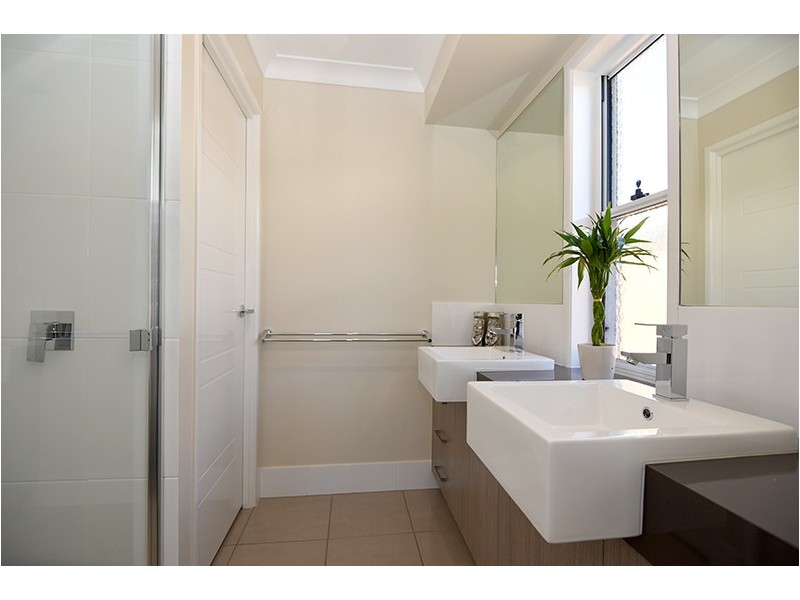 71 Entabeni Drive (Off Kearney Street), Kearneys Spring QLD 4350