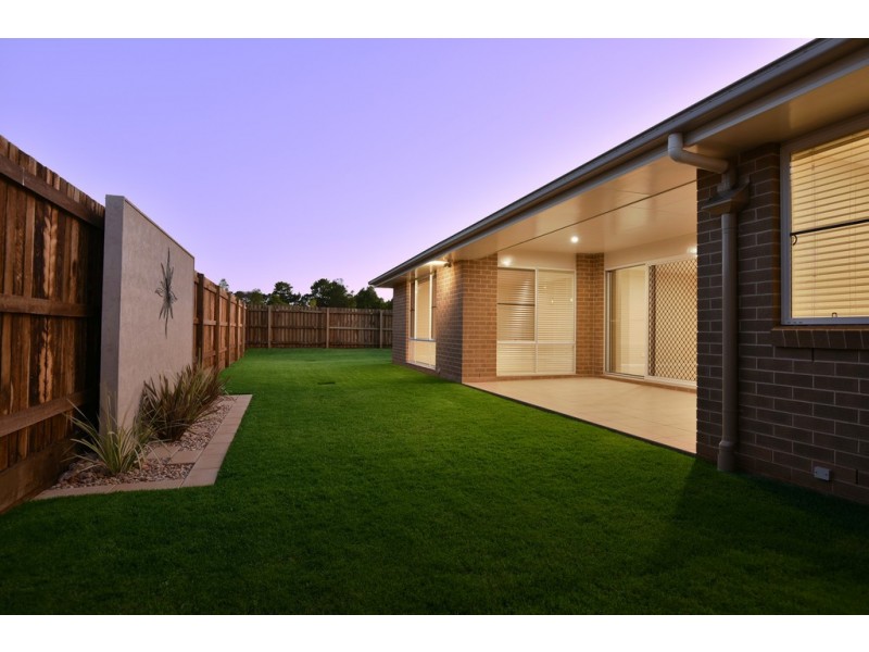 71 Entabeni Drive (Off Kearney Street), Kearneys Spring QLD 4350