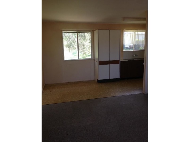 3/128 Long Street, Centenary Heights QLD 4350