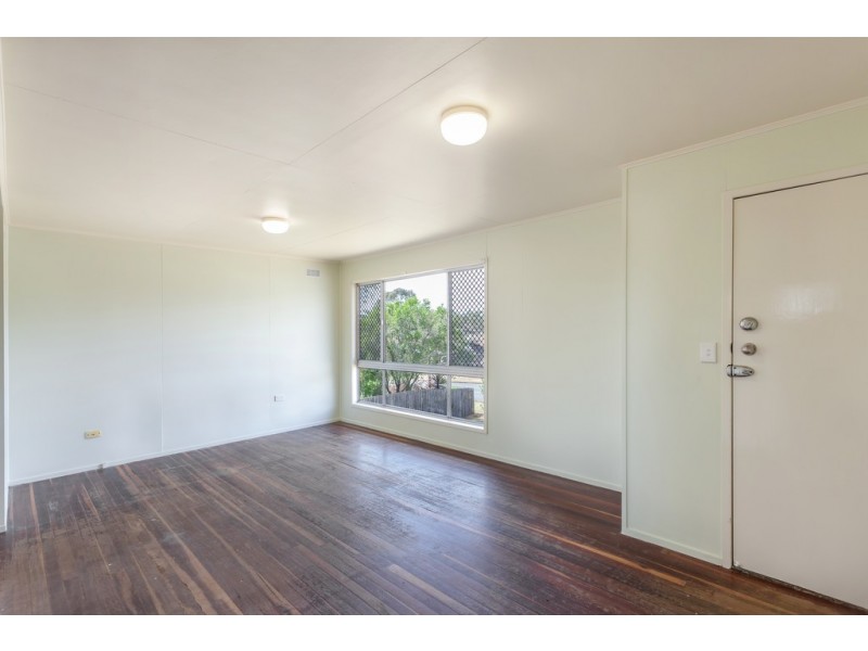 7 Shaw Court, Harristown QLD 4350