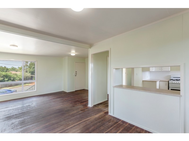 7 Shaw Court, Harristown QLD 4350