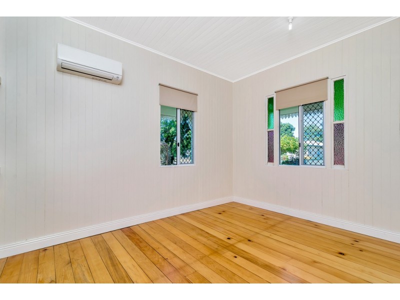 16 Bothwell Street, Newtown QLD 4350