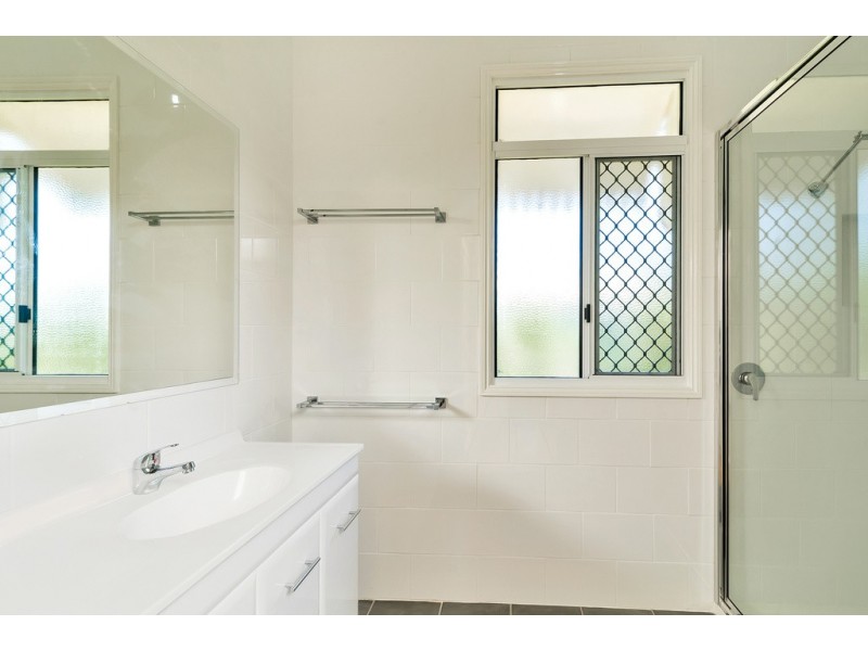 16 Bothwell Street, Newtown QLD 4350