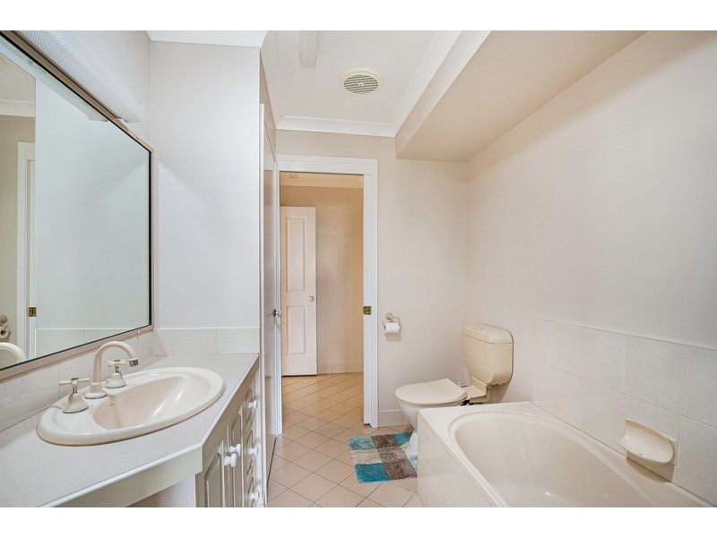 Unit 4/216 Geddes Street, South Toowoomba QLD 4350