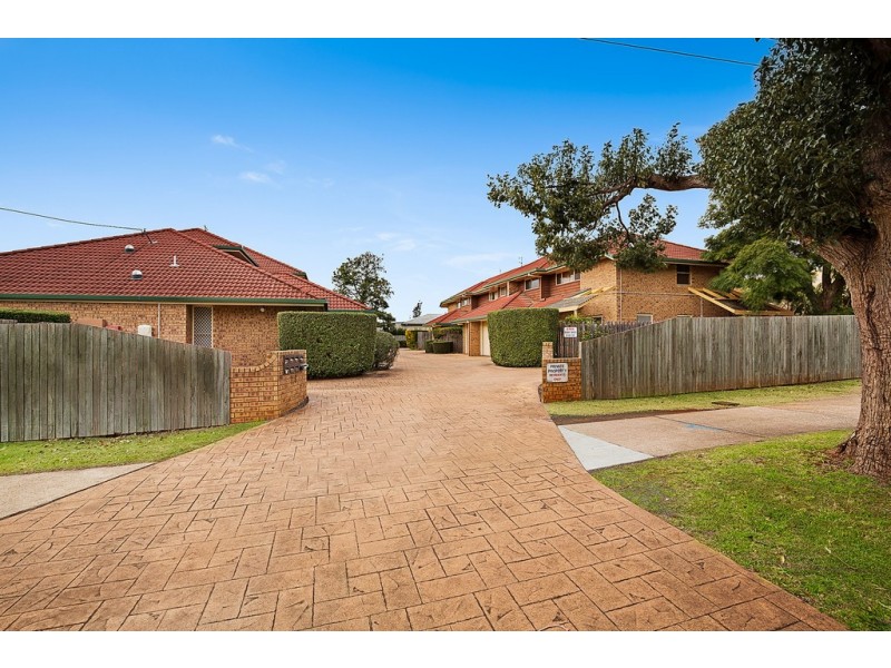Unit 4/216 Geddes Street, South Toowoomba QLD 4350