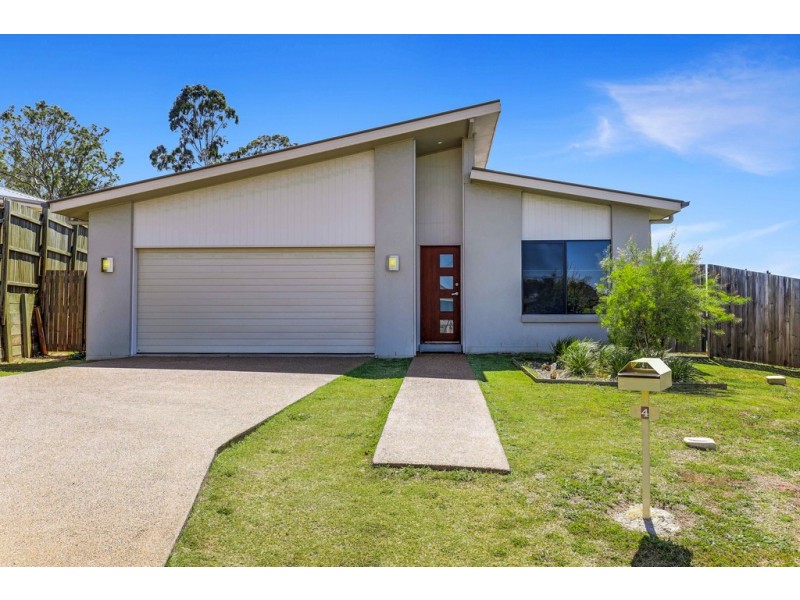 4 Madeleine Court, Glenvale QLD 4350