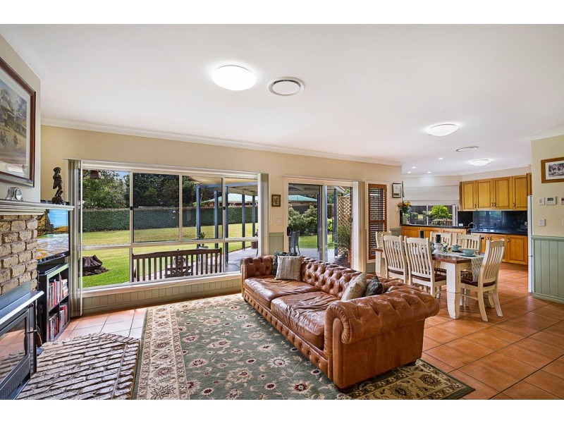 2 Brookton Avenue, Highfields QLD 4352