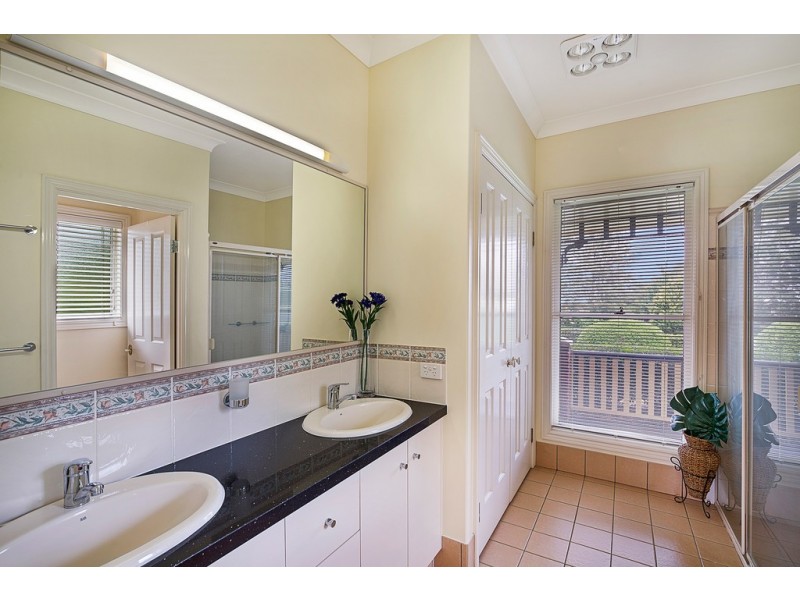 2 Brookton Avenue, Highfields QLD 4352