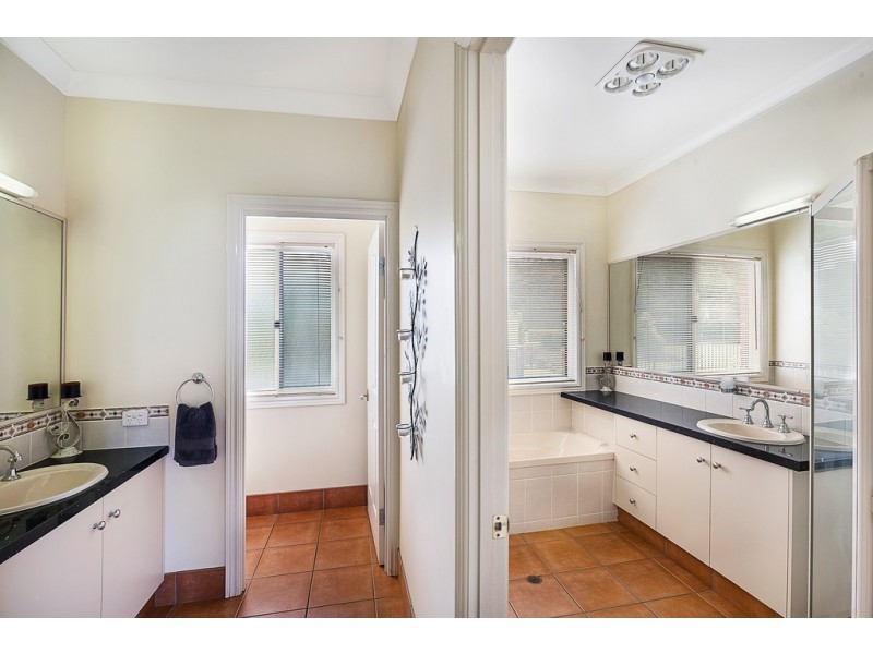 2 Brookton Avenue, Highfields QLD 4352