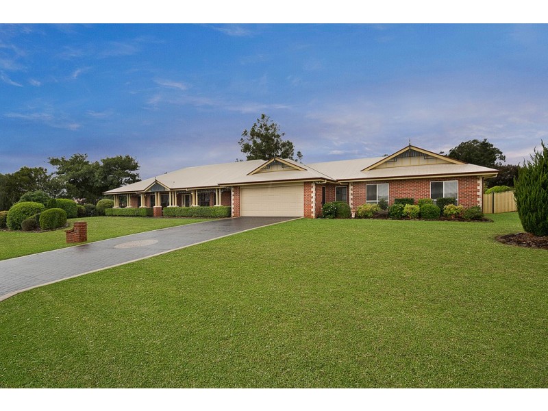 2 Brookton Avenue, Highfields QLD 4352