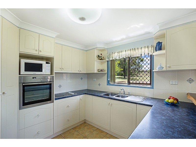 41 Peters Road, Meringandan West QLD 4352