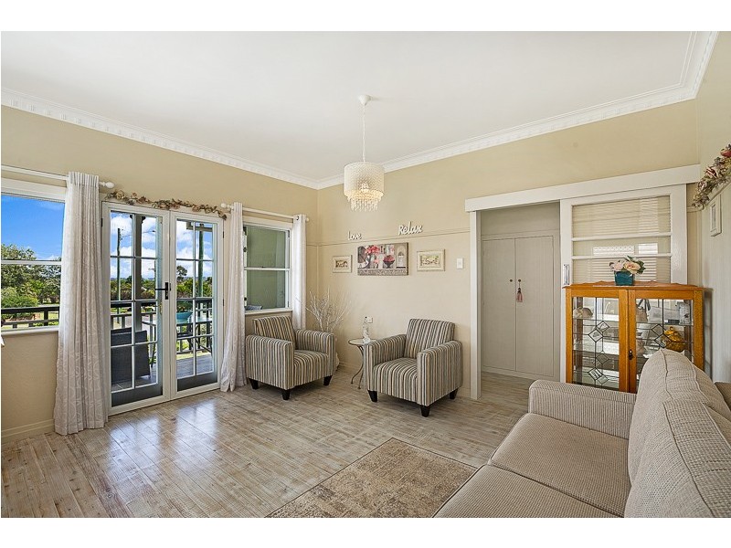 53a Jellicoe Street, Mount Lofty QLD 4350