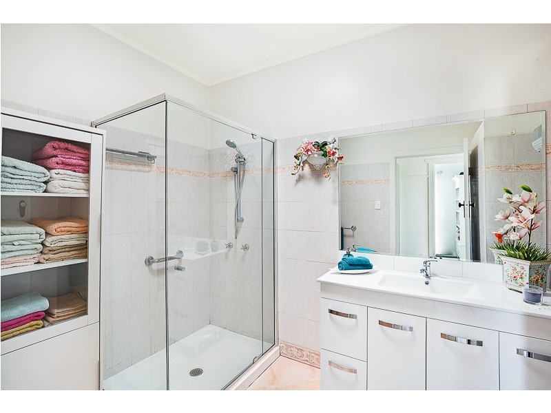 53a Jellicoe Street, Mount Lofty QLD 4350
