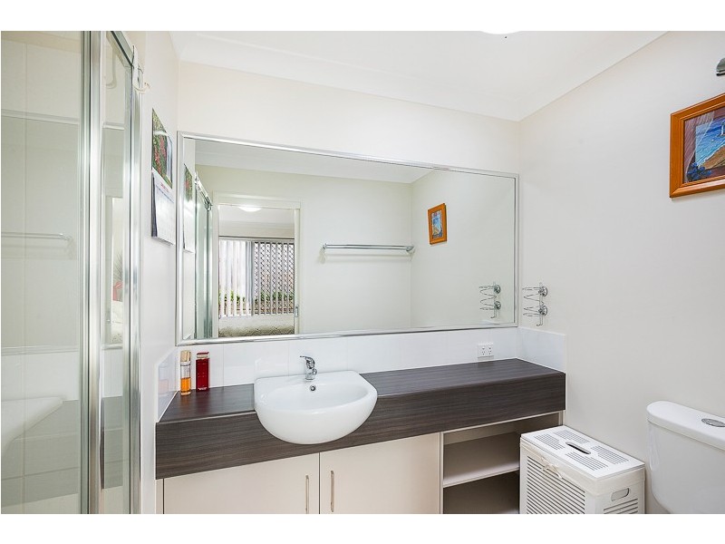 Unit 2/2 Chainey Court, Glenvale QLD 4350