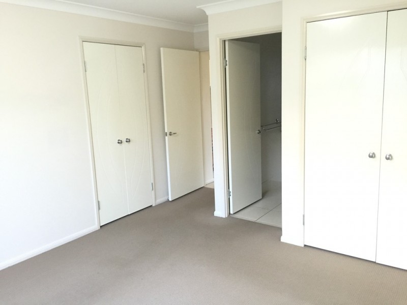 2/10 Devon Street, Newtown QLD 4350