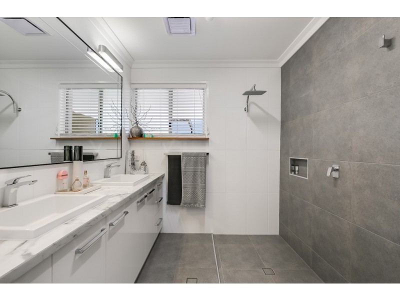 5 Cooloola Drive, Rangeville QLD 4350