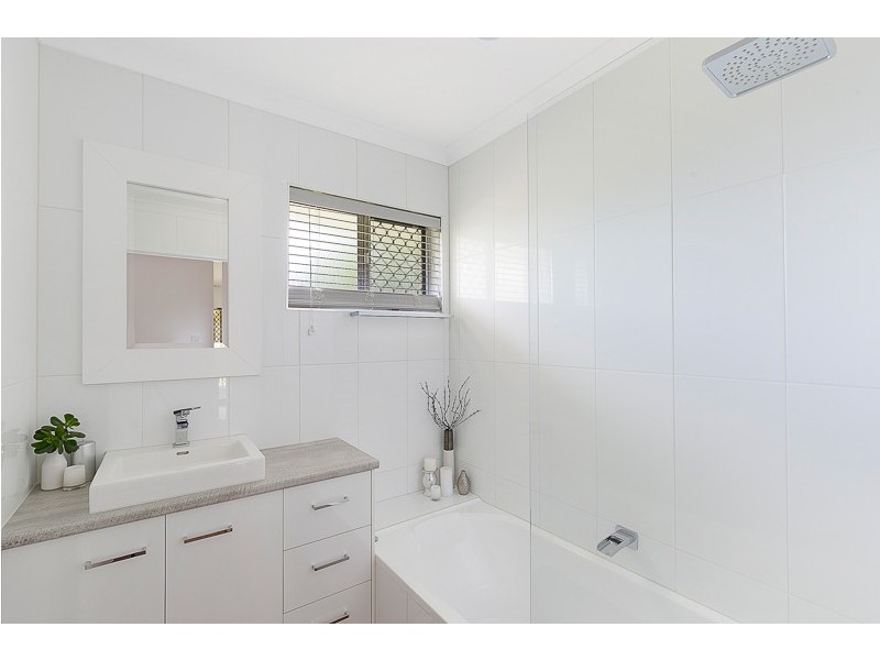 46 Jellicoe Street, Mount Lofty QLD 4350