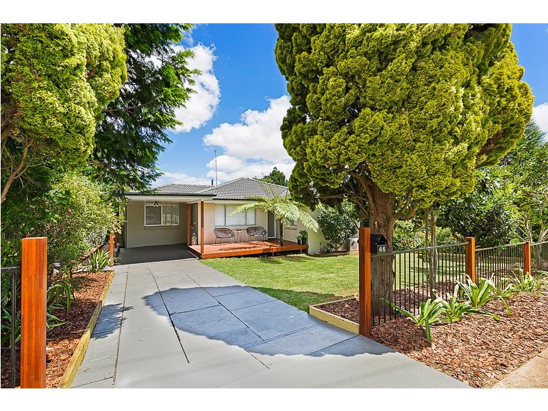 46 Jellicoe Street, Mount Lofty QLD 4350