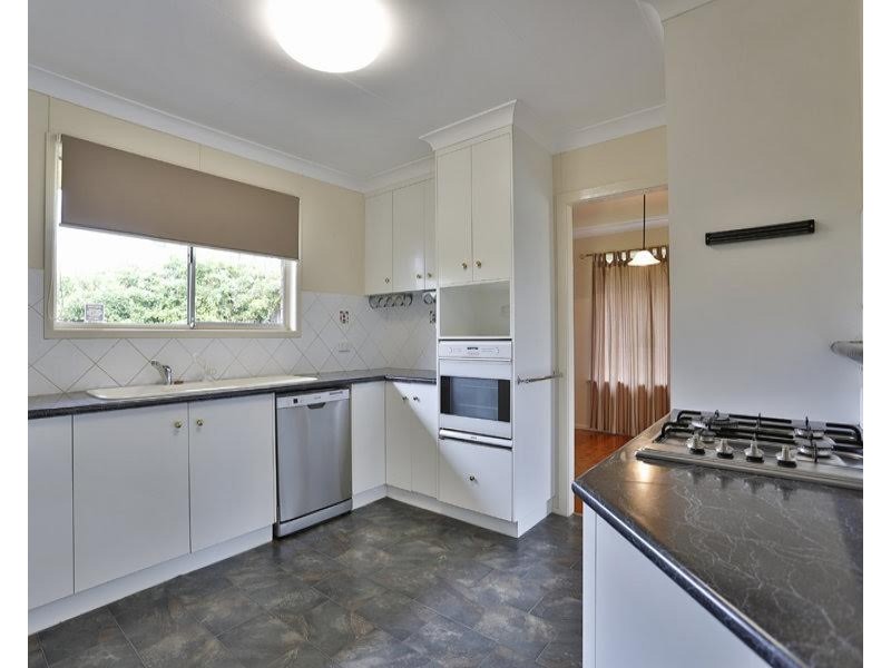 4 Traminer Drive, Wilsonton Heights QLD 4350