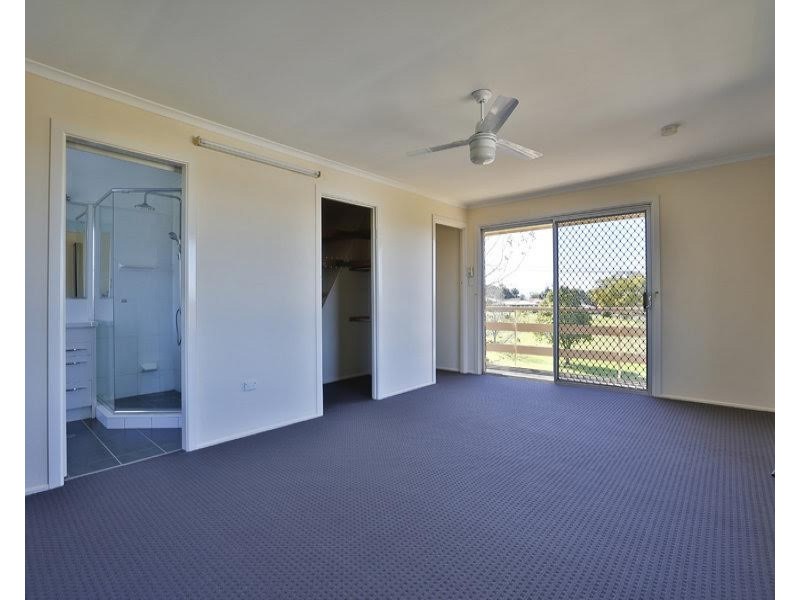 4 Traminer Drive, Wilsonton Heights QLD 4350