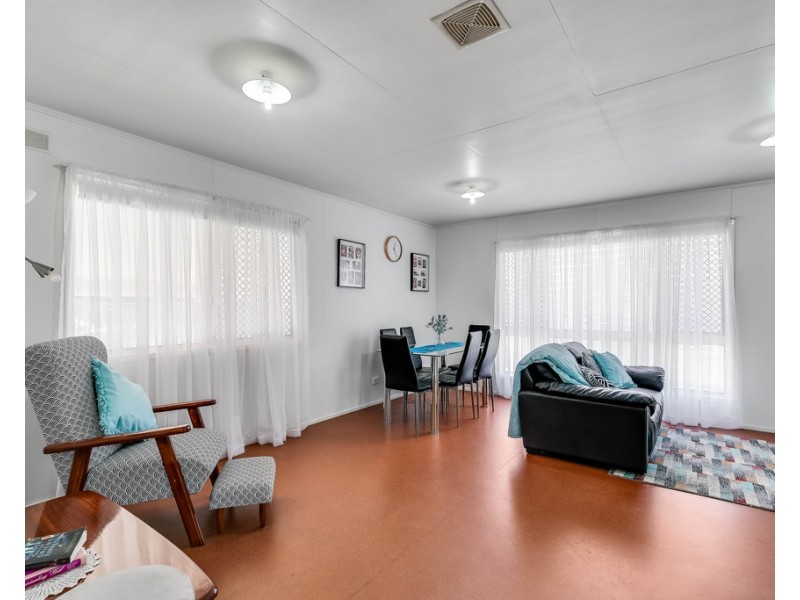 8 Dignan Street, Harristown QLD 4350