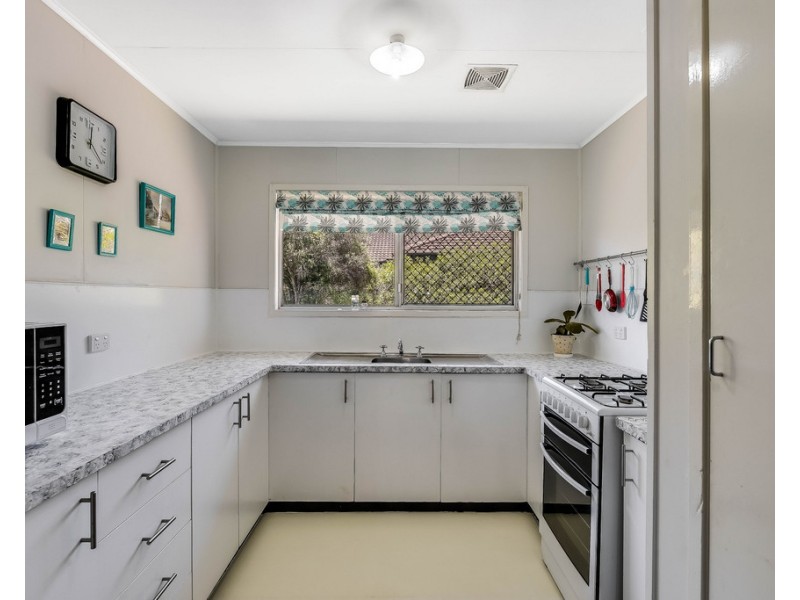 8 Dignan Street, Harristown QLD 4350