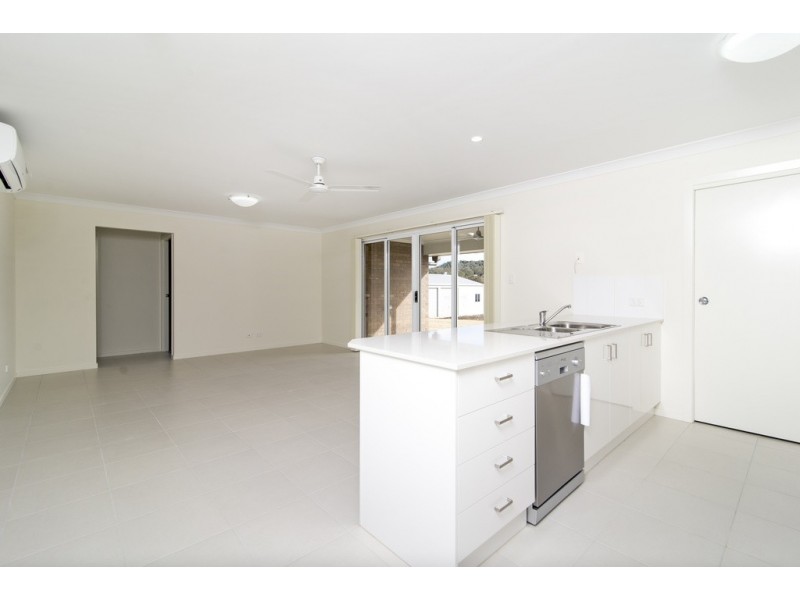 13 Rosella Gardens Drive, Meringandan West QLD 4352