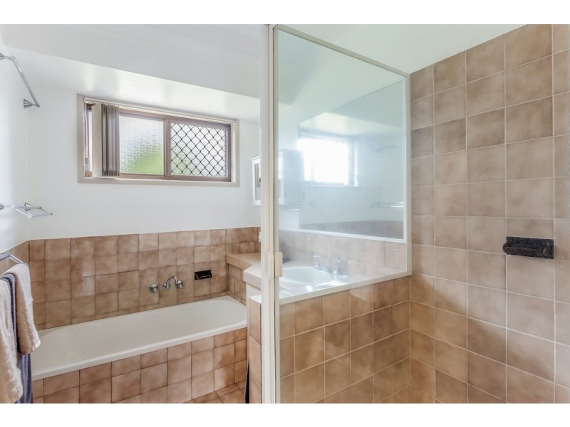 12 Dunemann Street, Kearneys Spring QLD 4350