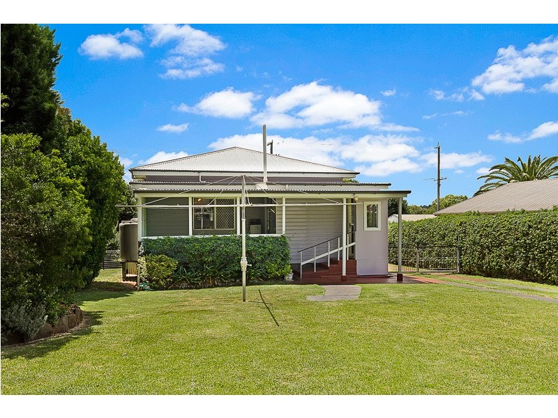 6 Eton Street, East Toowoomba QLD 4350