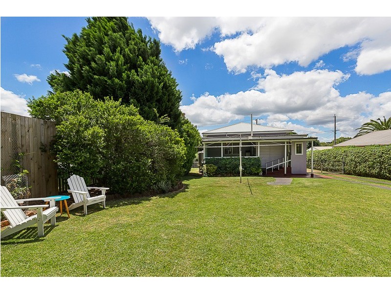 6 Eton Street, East Toowoomba QLD 4350