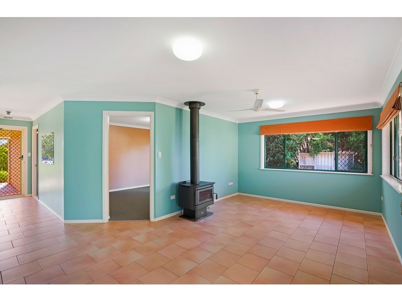 2 Shamrock Court, Middle Ridge QLD 4350