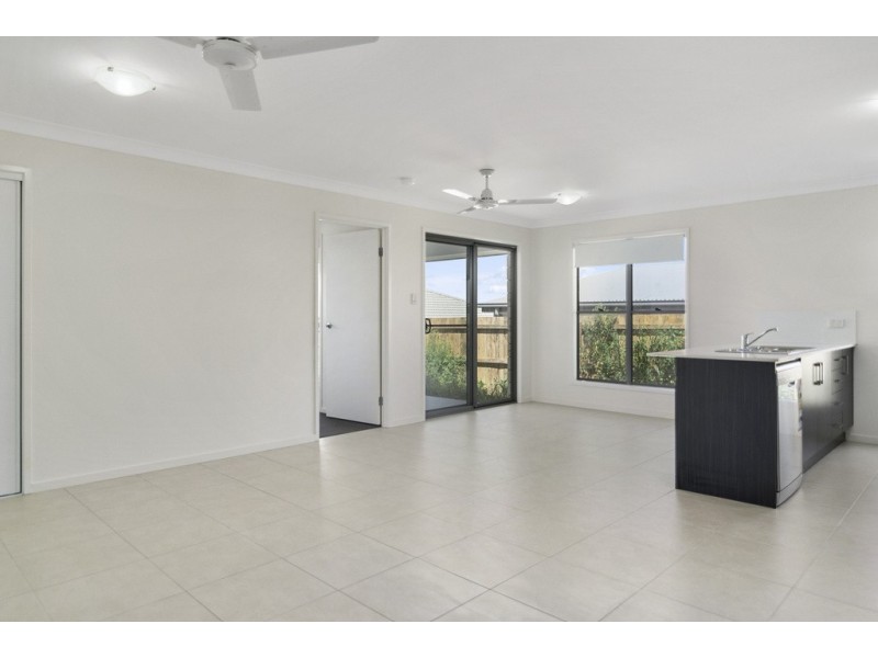 14B Cardamon Crescent, Glenvale QLD 4350