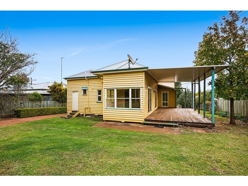 160 Mary Street, East Toowoomba QLD 4350