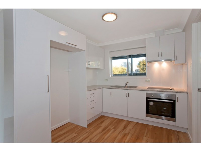 1/22 Whichello Street, Newtown QLD 4350