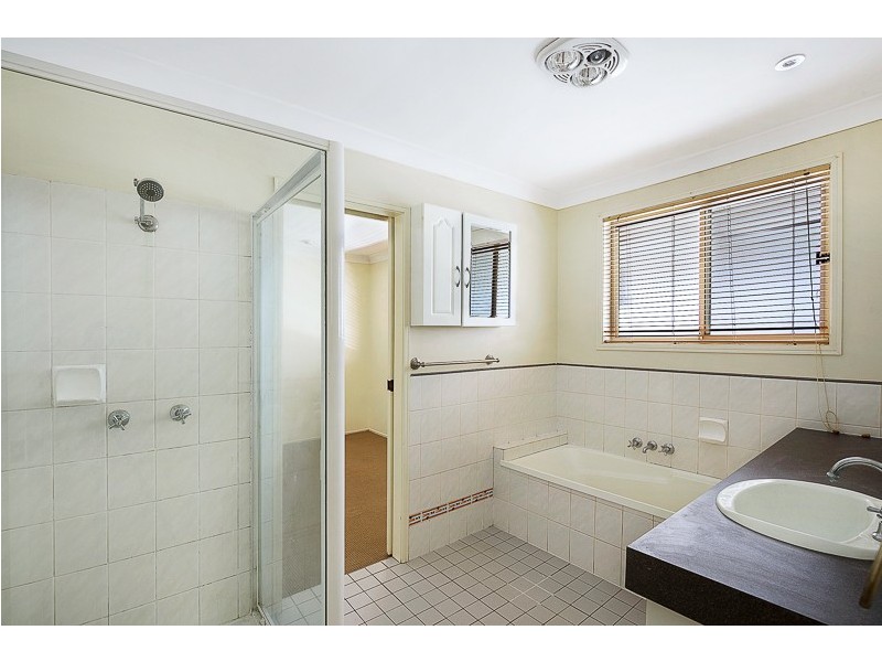 1 Baron Court, Wilsonton QLD 4350