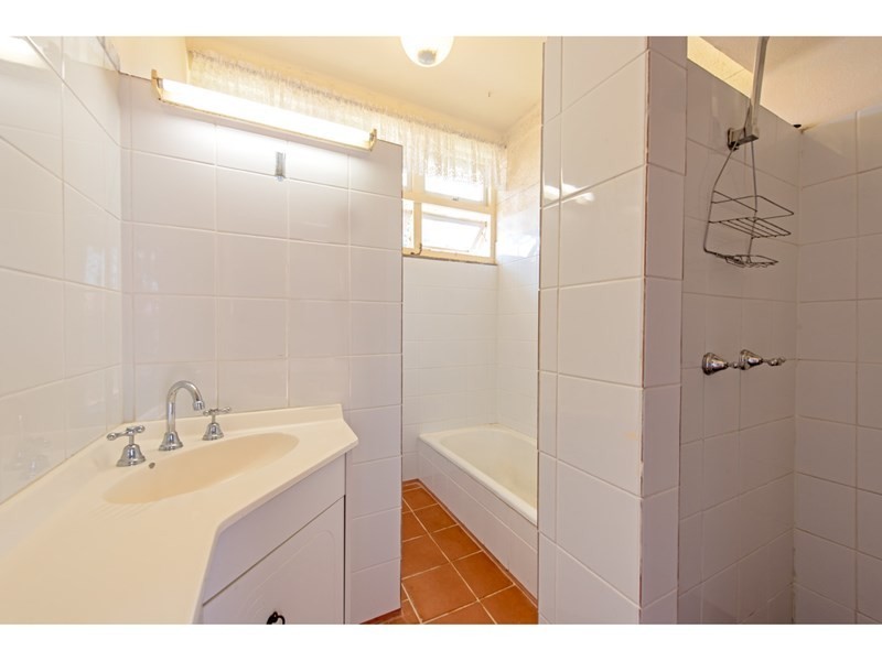 33 Priest Street, Rockville QLD 4350