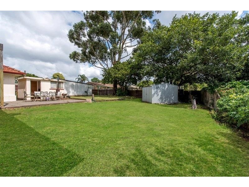 33 Priest Street, Rockville QLD 4350