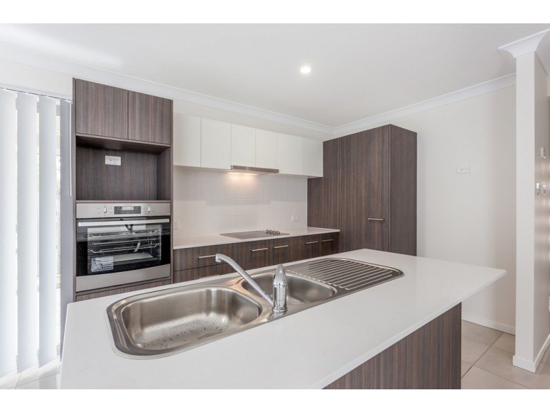 Unit 2/1a Weetwood Street, Newtown QLD 4350