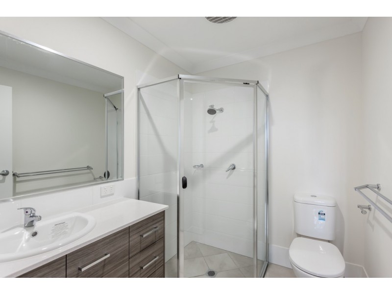 Unit 2/1a Weetwood Street, Newtown QLD 4350