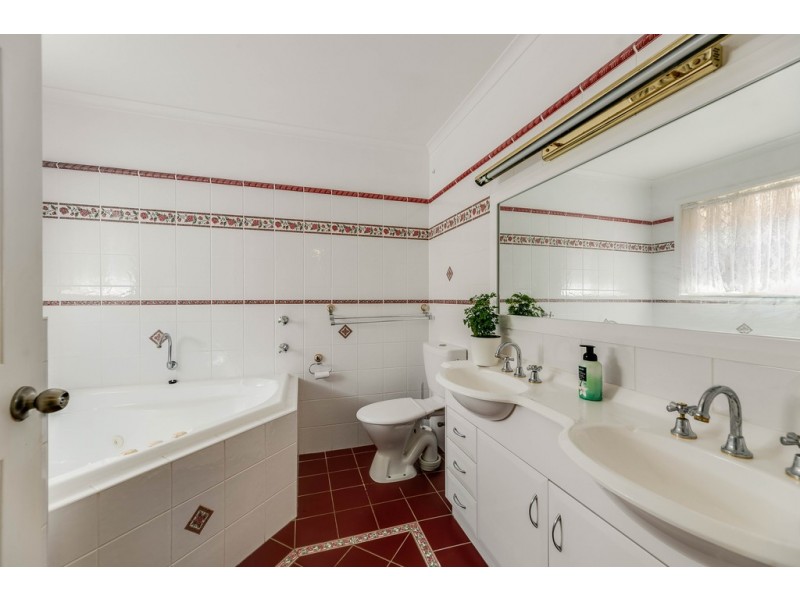 14 Duncan Street, Wilsonton Heights QLD 4350