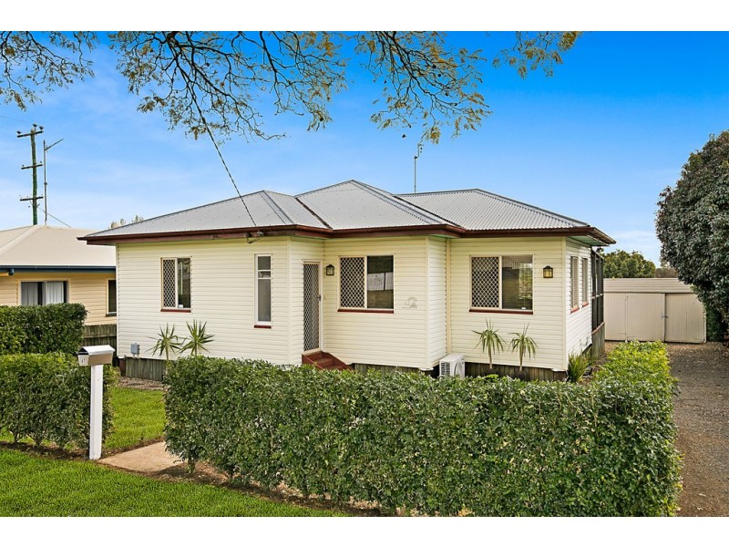 67 Llewellyn Street, Centenary Heights QLD 4350