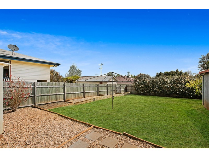 67 Llewellyn Street, Centenary Heights QLD 4350