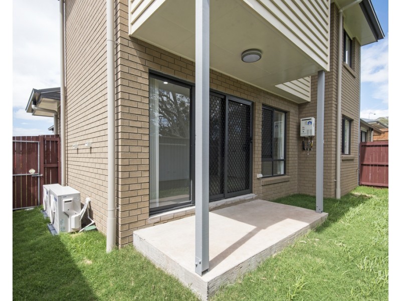 Units 1 and 2/11 Lexi Street, Glenvale QLD 4350