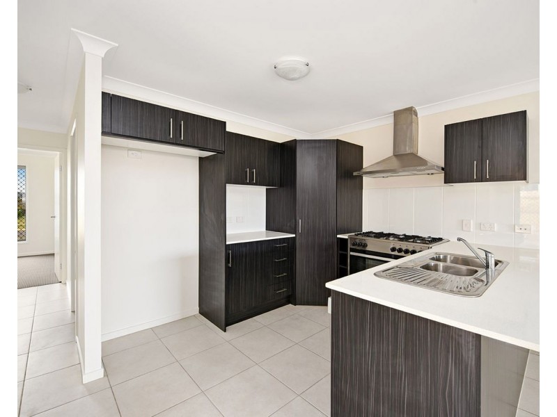 Units 1 and 2/8 Whitefield Street, Glenvale QLD 4350