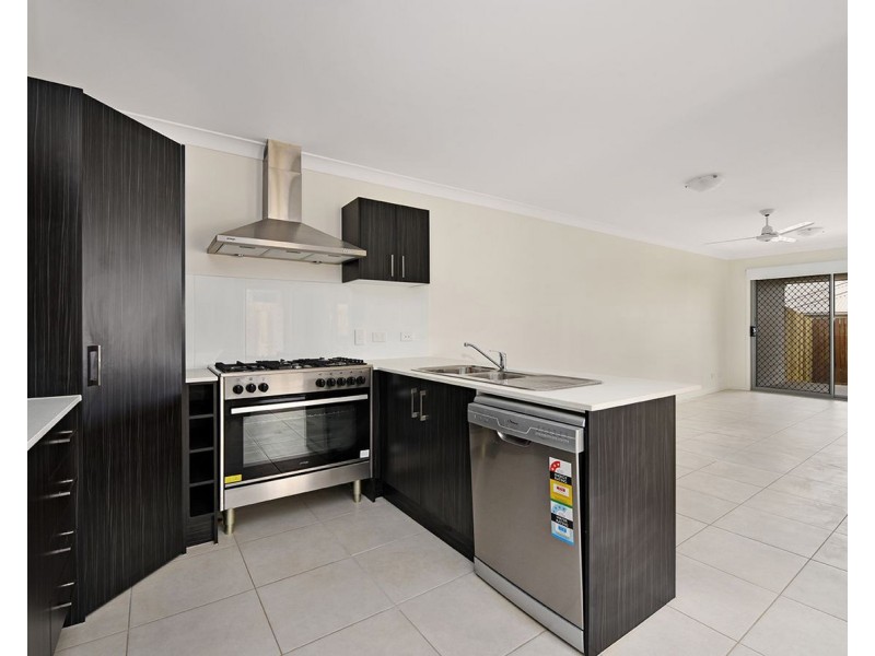 Units 1 and 2/8 Whitefield Street, Glenvale QLD 4350
