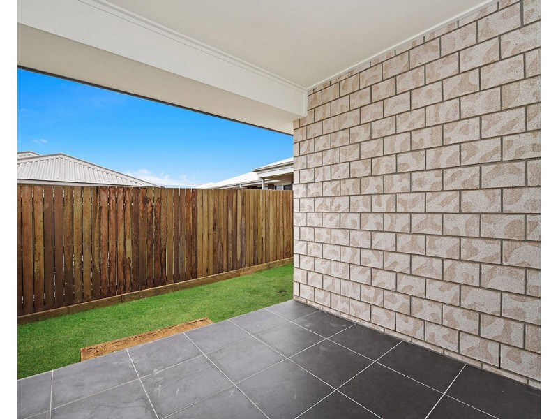 Units 1 and 2/8 Whitefield Street, Glenvale QLD 4350