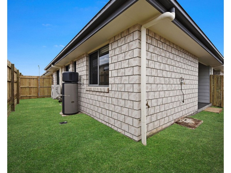 Units 1 and 2/8 Whitefield Street, Glenvale QLD 4350